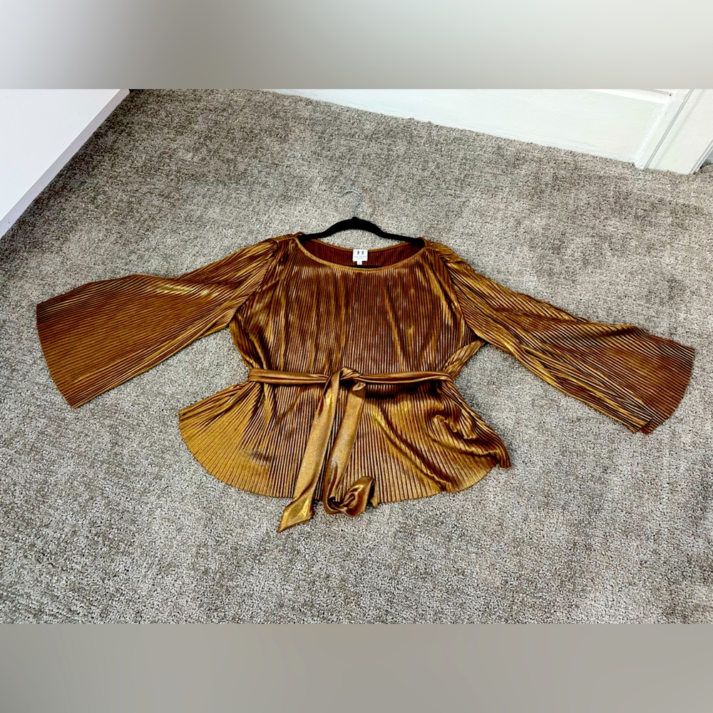 Vintage Halston Gold Accordion Top with Attached Belt Size 4 (fits size 4-6)